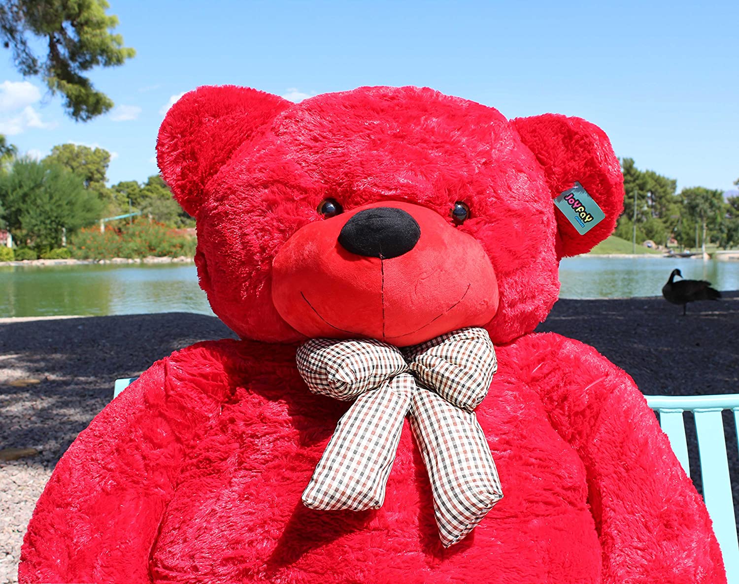 Why Do People Just Love Giant Teddy Bears? - Joyfay